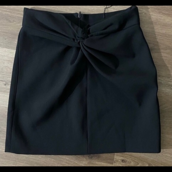 Zara knotted mini skirt - Picture 3 of 3